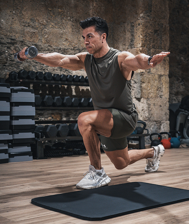 Echedey Pérez haciendo ejercicio en el gimnasio